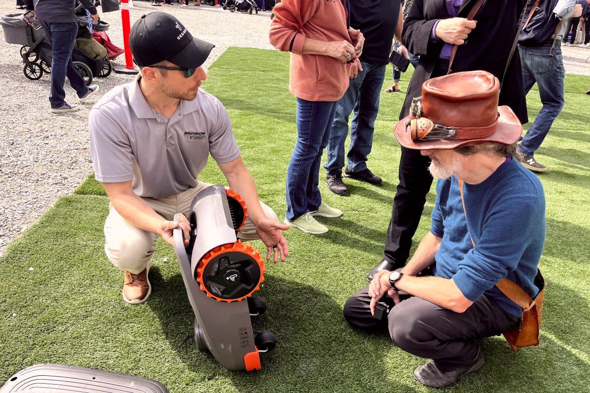 Segway Navimow inspiriert die nächste Generation der Robotik bei RoboBoston 2024