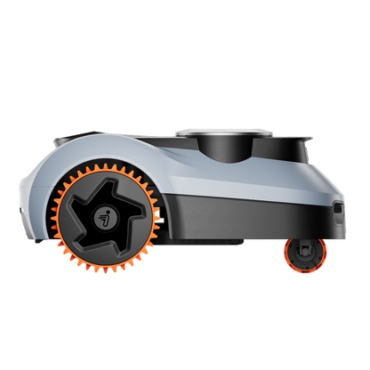 Navimow i105E Mähroboter steht auf weißem Hintergrund für den Garten.