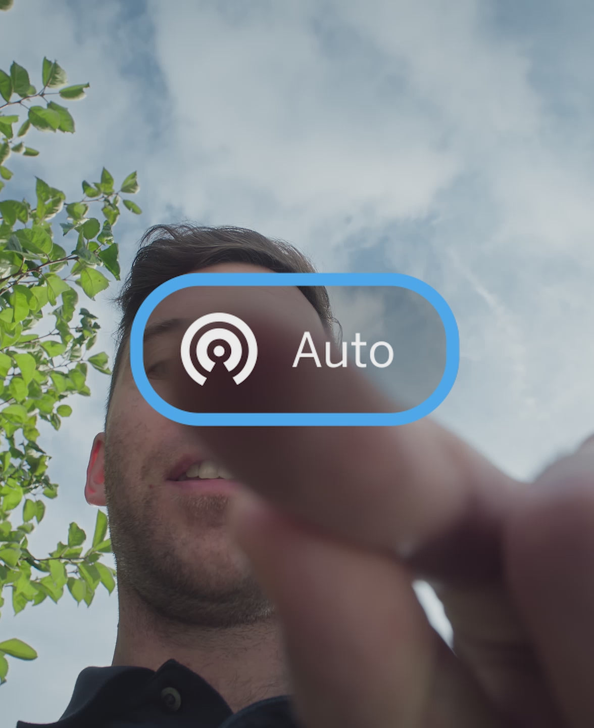 Video laden: <p>Mit der KI-gestützten Assist Mapping-Funktion erkennt Navimow während der Kartierung die Ränder Ihres Rasens und navigiert und kartiert automatisch den gesamten Arbeitsbereich. Legen Sie mühelos virtuelle Grenzen fest und gewährleisten Sie so eine optimierte und effiziente Einrichtung zum Mähen.<br/><br/></p>